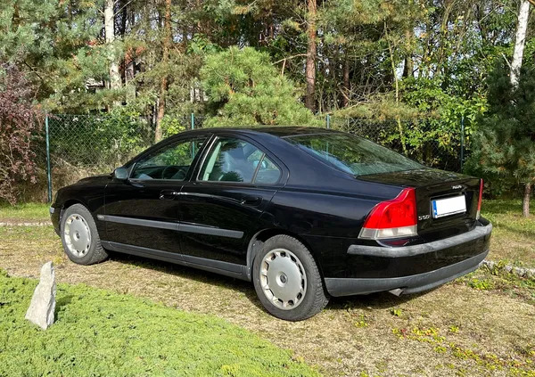volvo małopolskie Volvo S60 cena 13000 przebieg: 284000, rok produkcji 2004 z Halinów